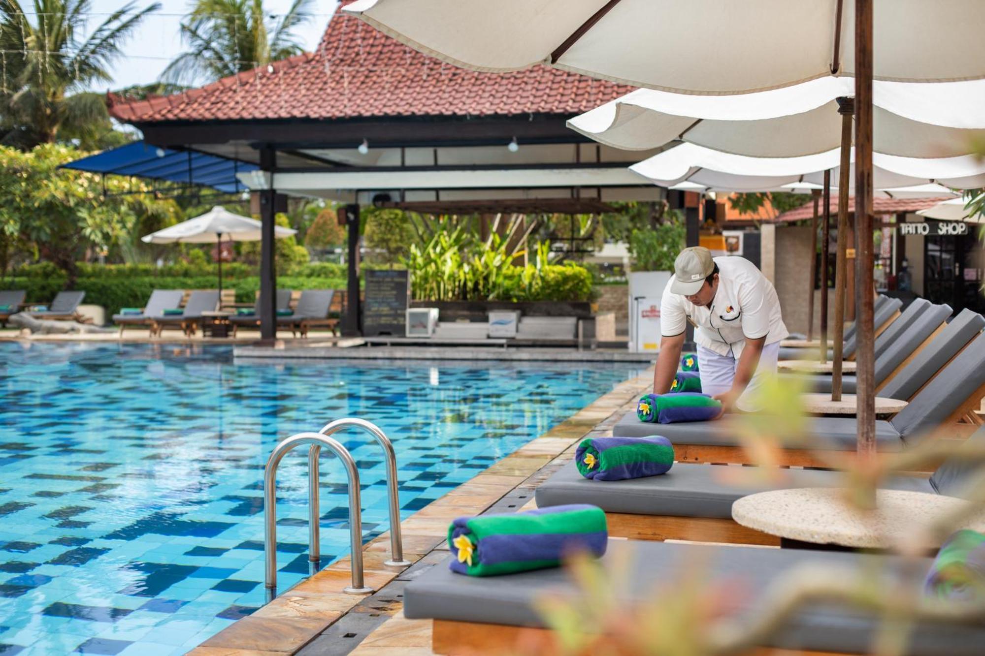 Grand Istana Rama Hotel Kuta Lombok Exterior foto