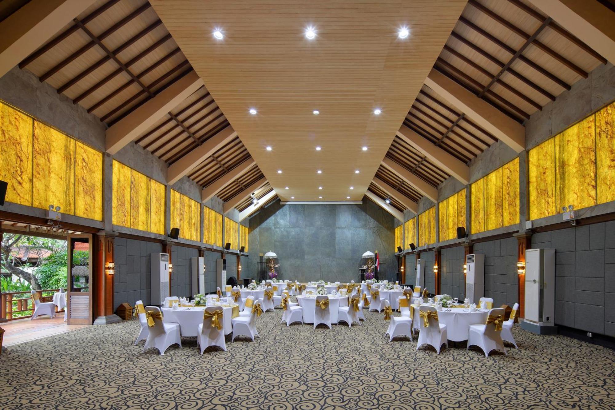 Grand Istana Rama Hotel Kuta Lombok Exterior foto