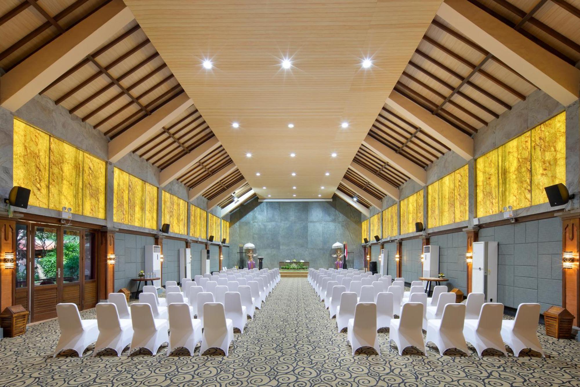 Grand Istana Rama Hotel Kuta Lombok Exterior foto