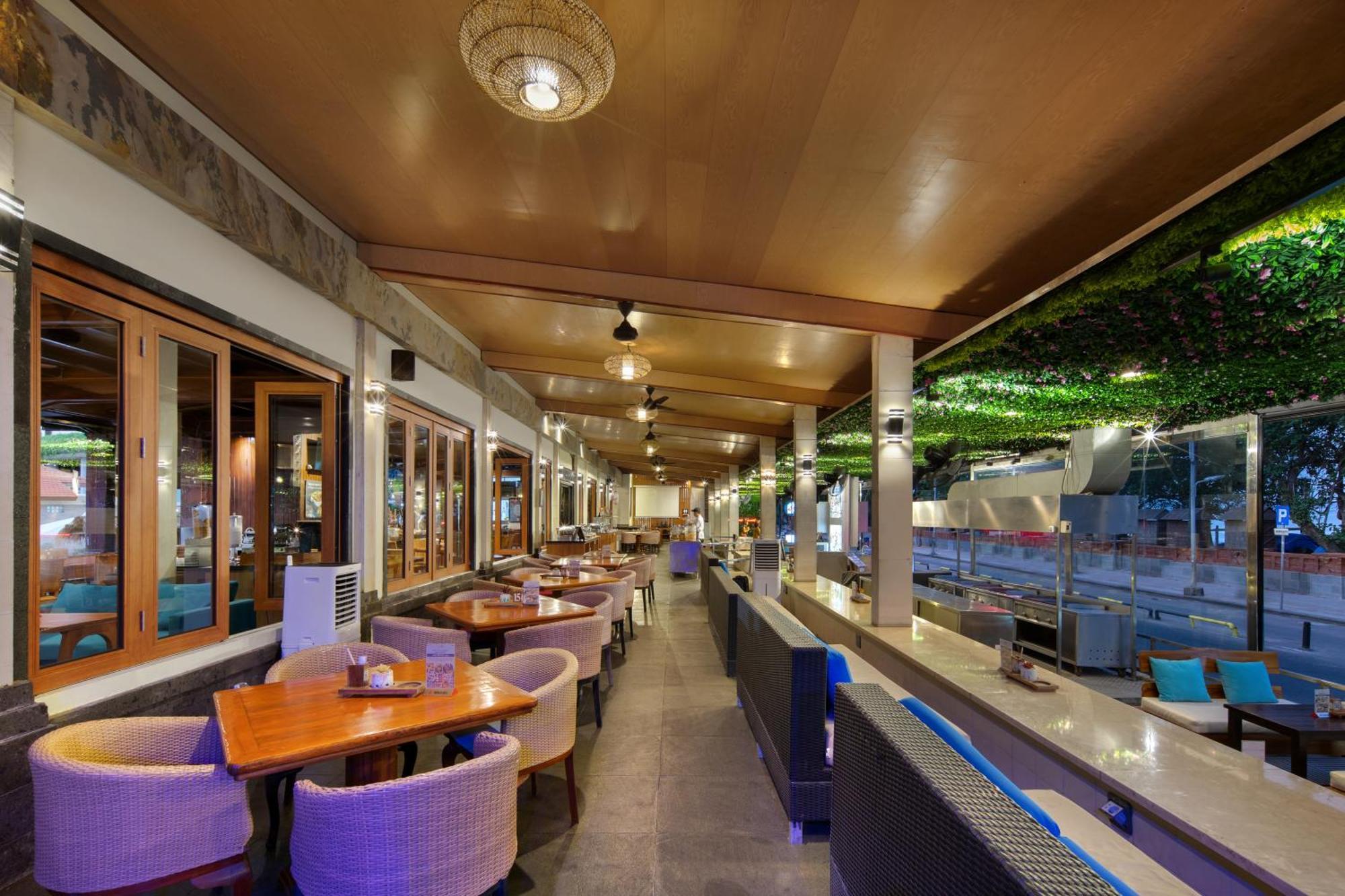 Grand Istana Rama Hotel Kuta Lombok Exterior foto