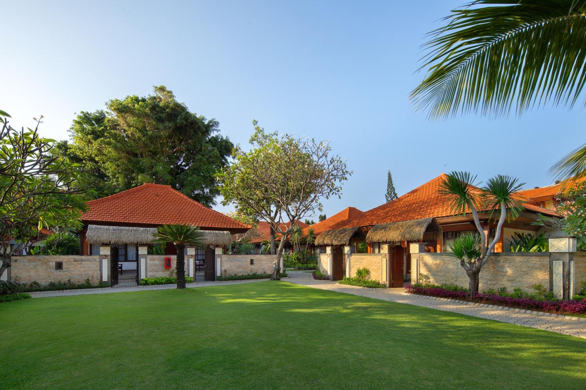 Grand Istana Rama Hotel Kuta Lombok Exterior foto