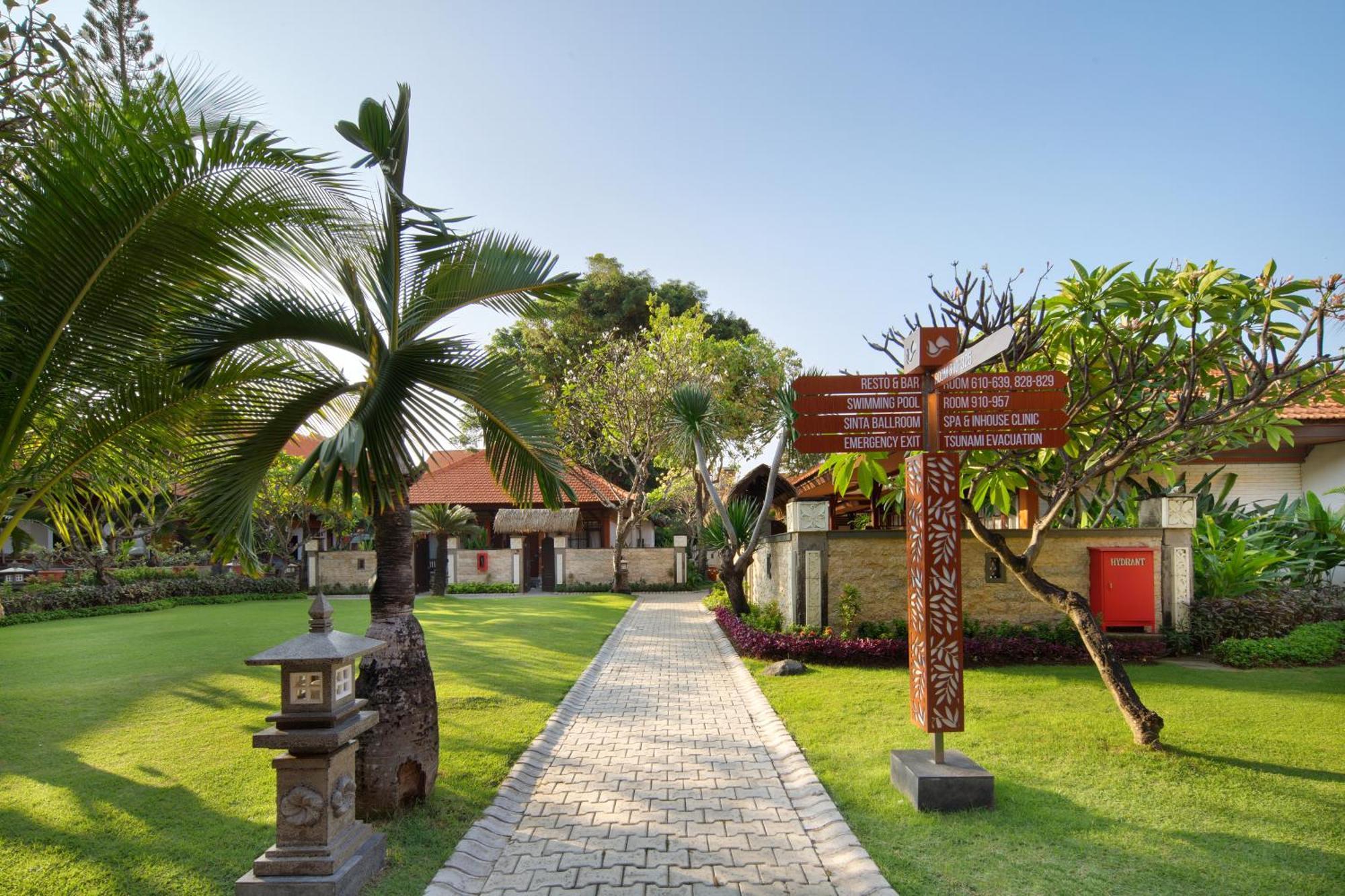 Grand Istana Rama Hotel Kuta Lombok Exterior foto