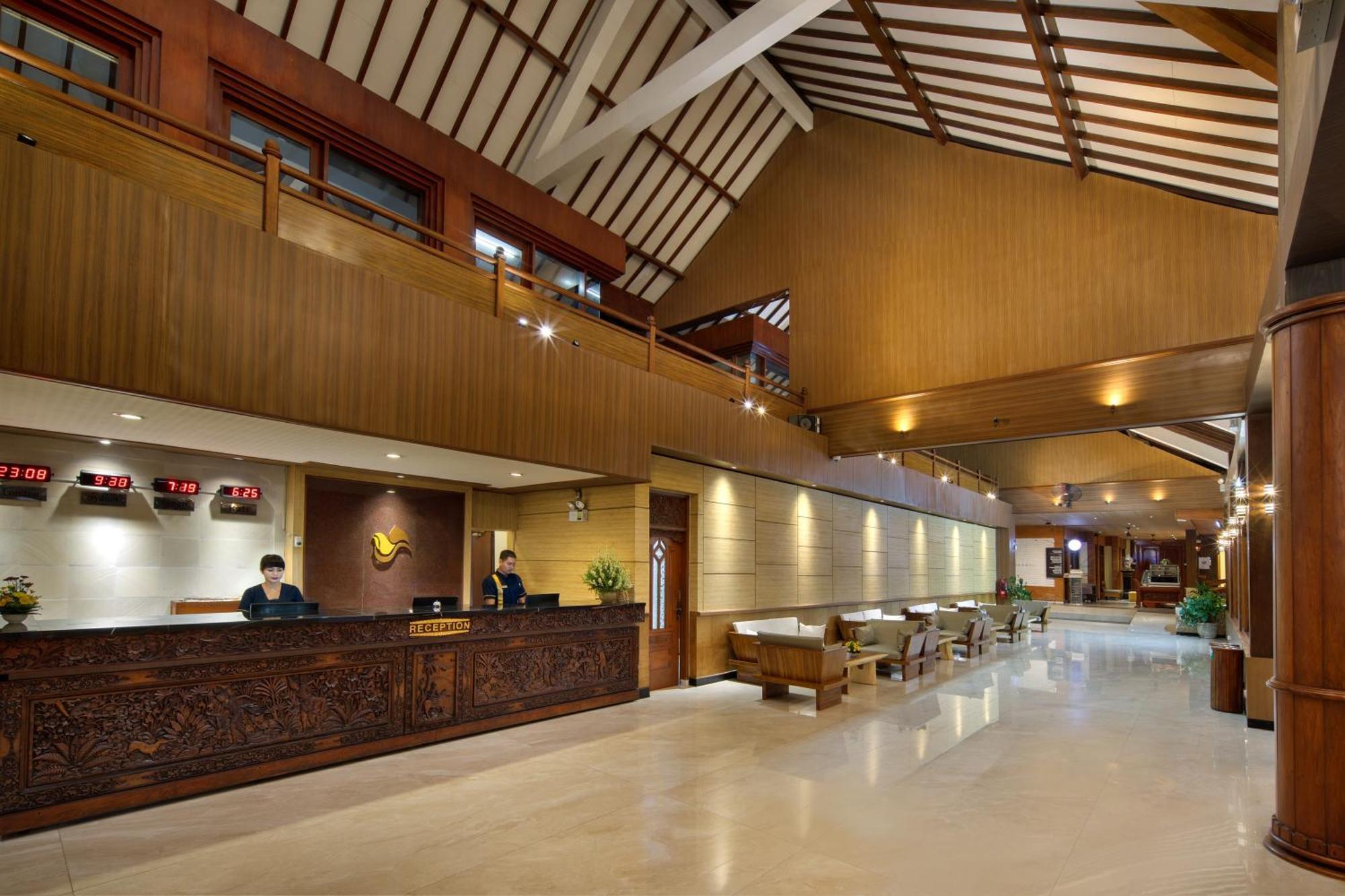 Grand Istana Rama Hotel Kuta Lombok Exterior foto