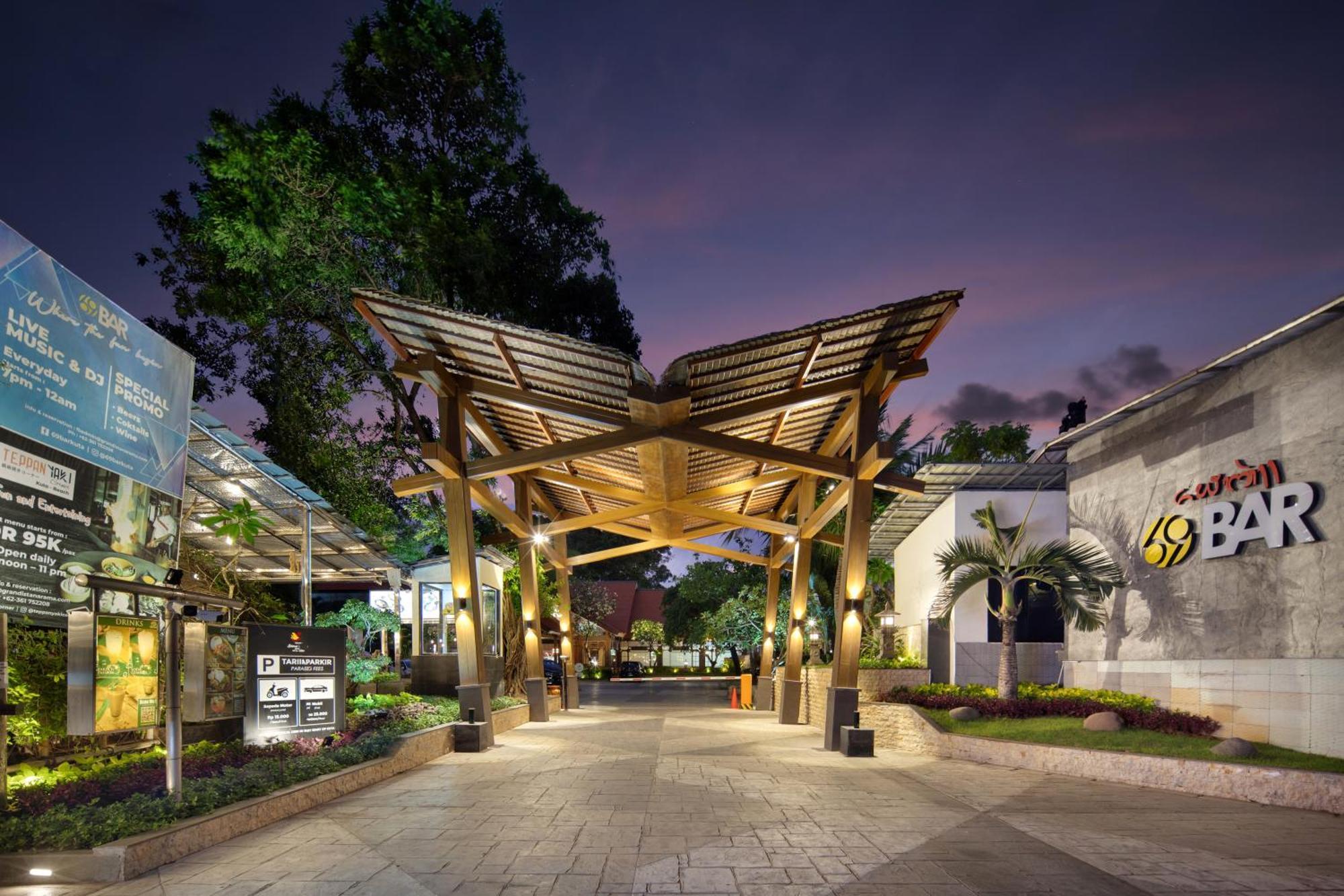 Grand Istana Rama Hotel Kuta Lombok Exterior foto