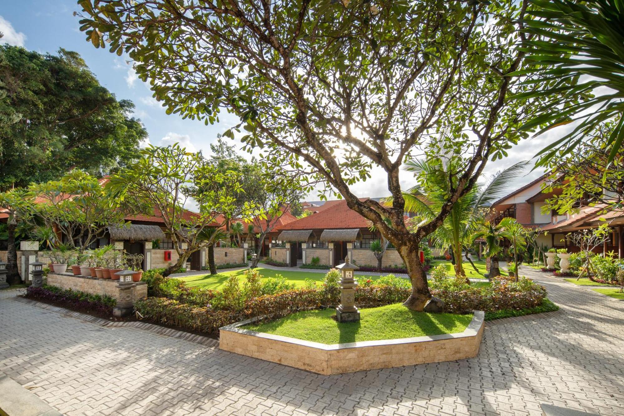 Grand Istana Rama Hotel Kuta Lombok Exterior foto