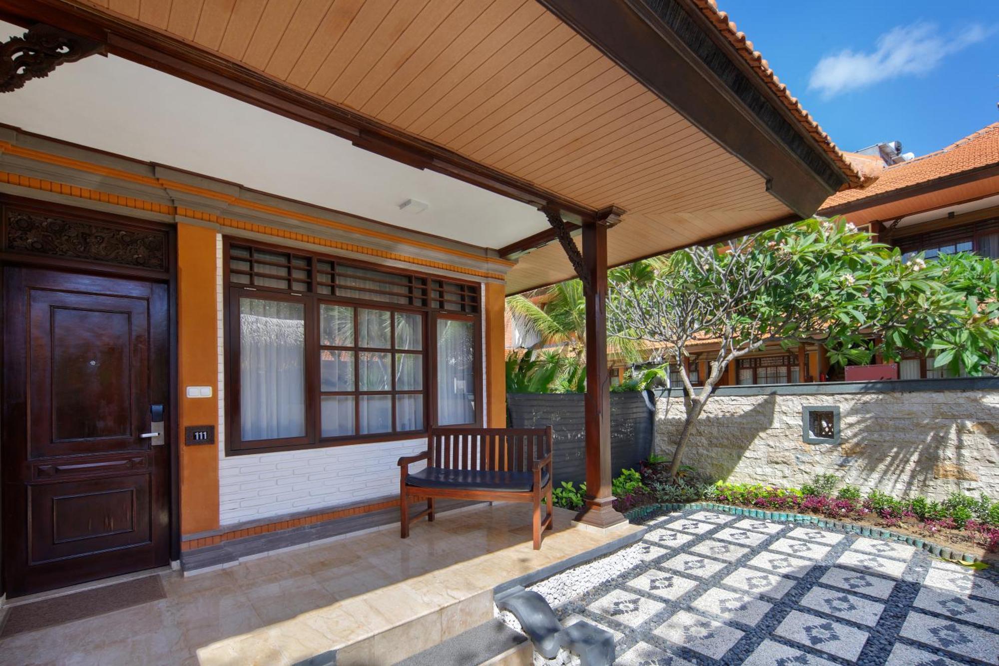 Grand Istana Rama Hotel Kuta Lombok Exterior foto
